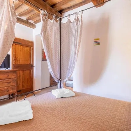 Semesterbostad Citta Di Castello Pg With A Fireplace 05 *