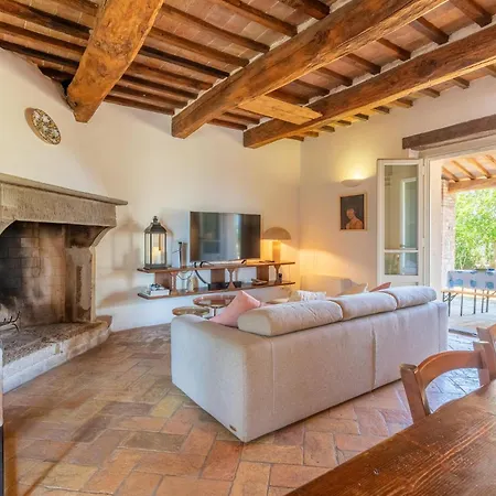 Citta Di Castello Pg With A Fireplace 05 Semesterbostad Monte Castelli