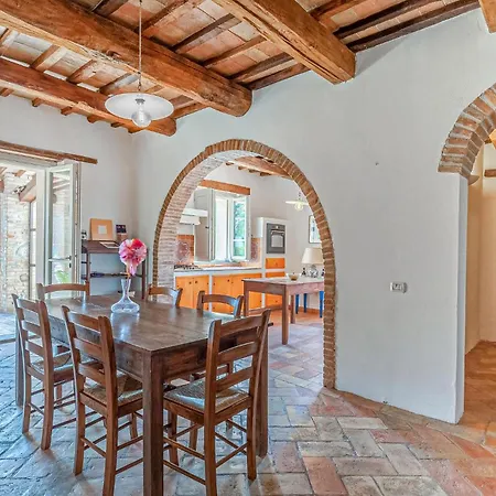 Citta Di Castello Pg With A Fireplace 05 度假居