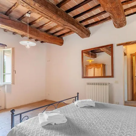 Semesterbostad Citta Di Castello Pg With A Fireplace 05 *